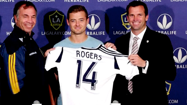 Robbie Rogers unveiled as new LA Galaxy signing - video